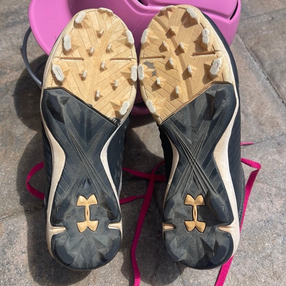 Under Armour Baseball/Softball Molded Cleats - Picture 8 of 10